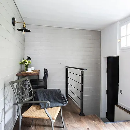 Gerard, Equipe 13eme Apartment *